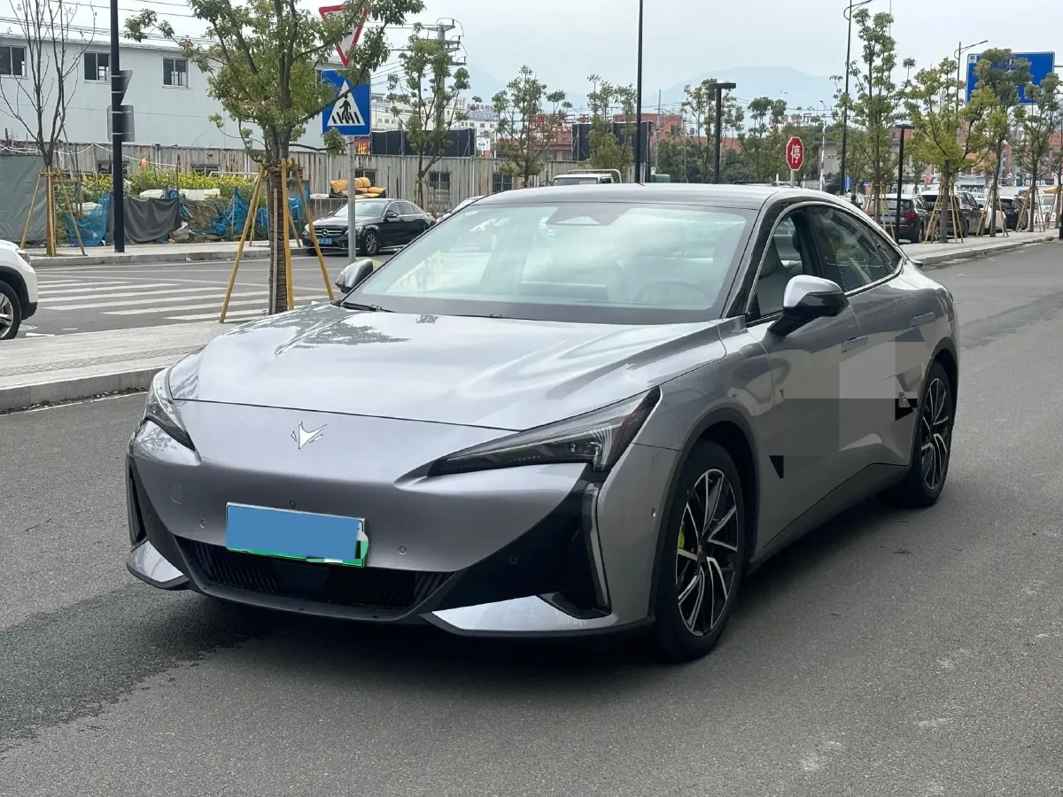 2024 ARCFOX αT5 BEV 79.2KWH,autocango,china used car exporter,china ev exporter,chinese used car exporter,chinese used ev exporter