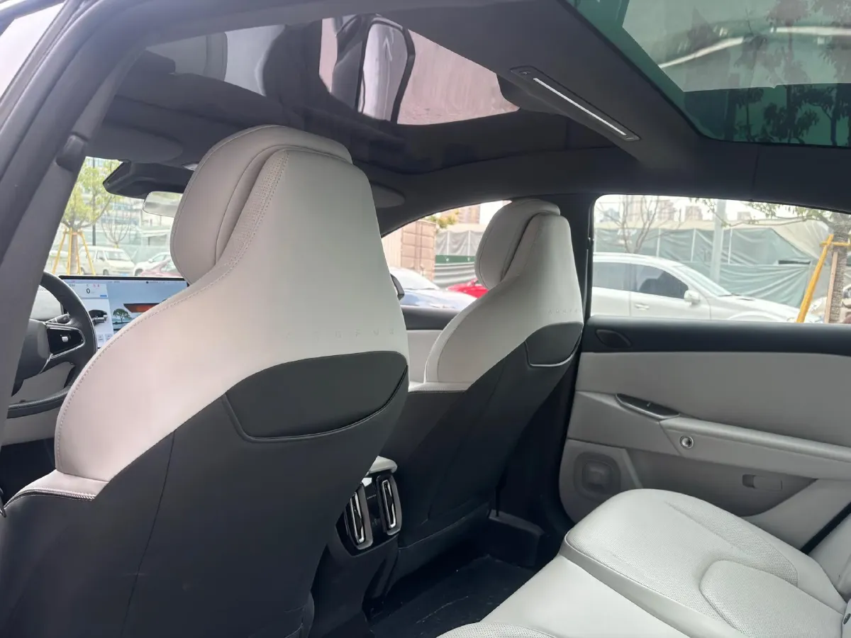 2024 ARCFOX αT5 BEV 79.2KWH,autocango,china used car exporter,china ev exporter,chinese used car exporter,chinese used ev exporter