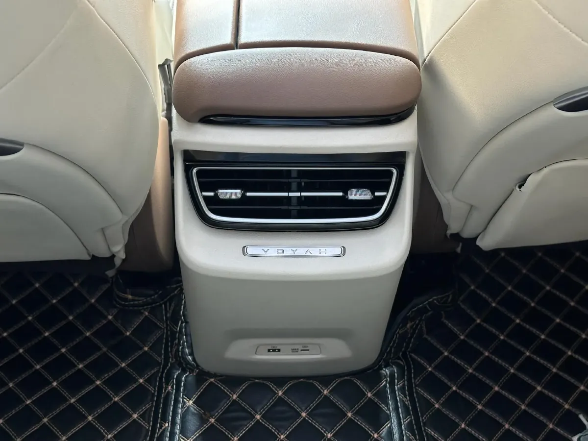 2021 Voyah FREE Range Extended 109HP REEV 33KWH,autocango,china used car exporter,china ev exporter,chinese used car exporter,chinese used ev exporter