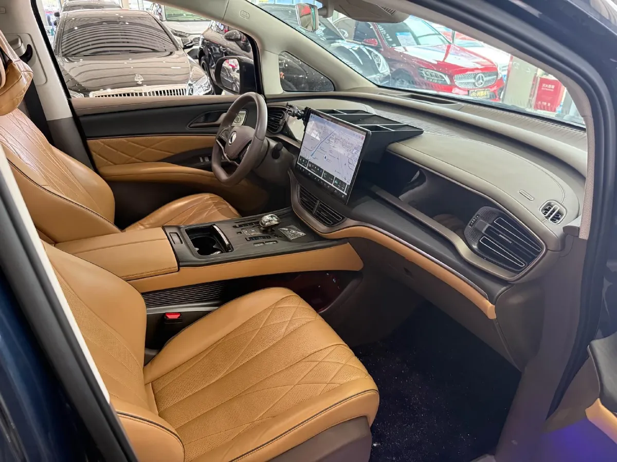 2022 Mercedes-Benz GLC Class 2.0T 197HP L4 9AT,autocango,china used car exporter,china ev exporter,chinese used car exporter,chinese used ev exporter