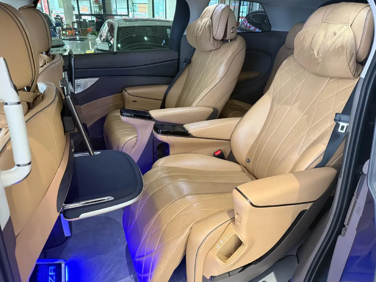 2022 Mercedes-Benz GLC Class 2.0T 197HP L4 9AT,autocango,china used car exporter,china ev exporter,chinese used car exporter,chinese used ev exporter