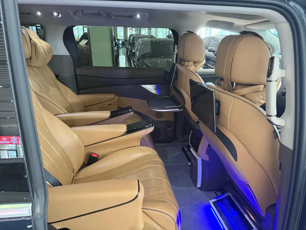 2022 Mercedes-Benz GLC Class 2.0T 197HP L4 9AT,autocango,china used car exporter,china ev exporter,chinese used car exporter,chinese used ev exporter