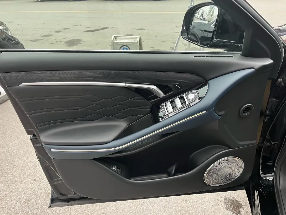 2024 Voyah FREE 1.5T 150HP L4 REEV 39.2KWH,autocango,china used car exporter,china ev exporter,chinese used car exporter,chinese used ev exporter