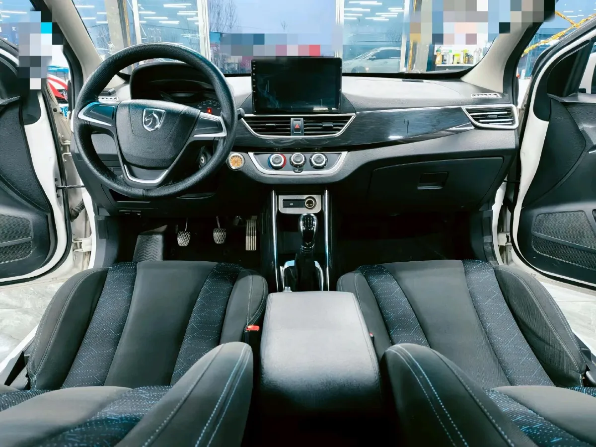 2020 BaoJun 310 1.2L 80HP L4 5MT,autocango,china used car exporter,china ev exporter,chinese used car exporter,chinese used ev exporter