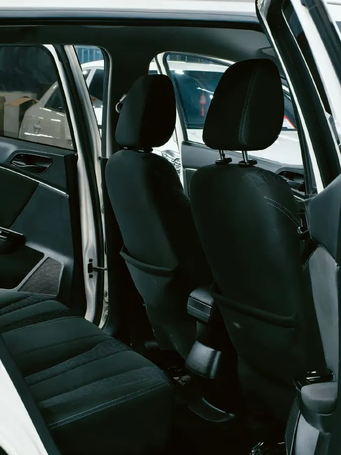 2020 BaoJun 310 1.2L 80HP L4 5MT,autocango,china used car exporter,china ev exporter,chinese used car exporter,chinese used ev exporter