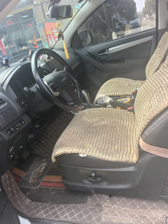 2018 Isuzu D-MAX 3.0T 177HP L4 6AT,autocango,china used car exporter,china ev exporter,chinese used car exporter,chinese used ev exporter