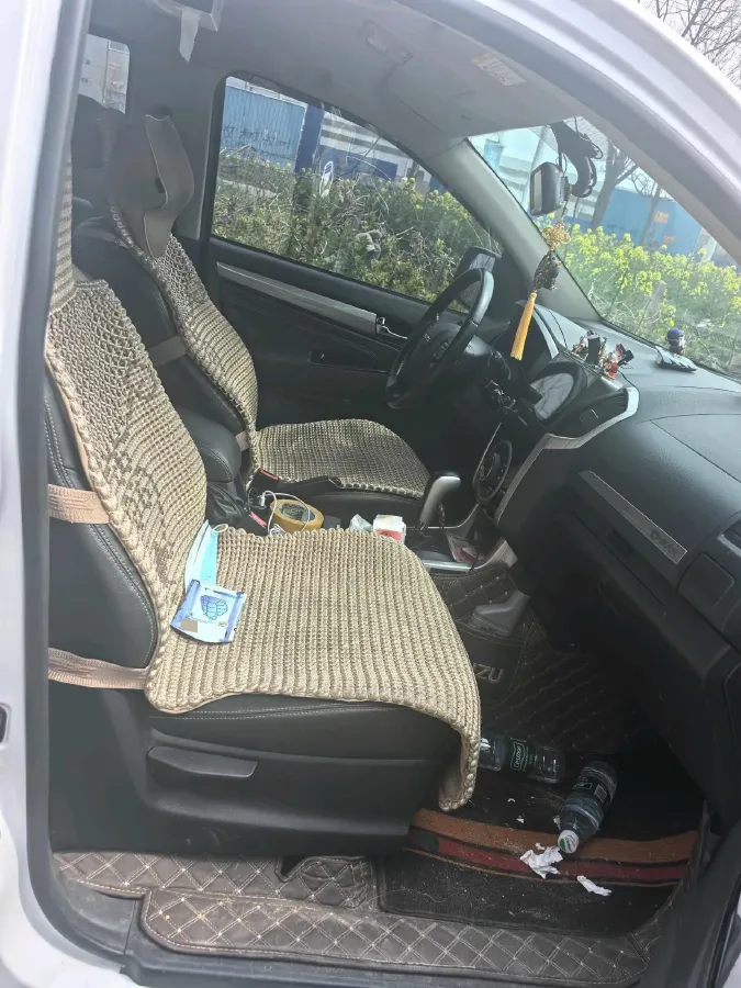 2018 Isuzu D-MAX 3.0T 177HP L4 6AT,autocango,china used car exporter,china ev exporter,chinese used car exporter,chinese used ev exporter