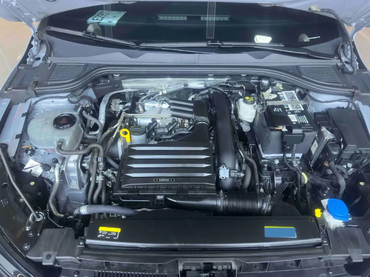 2023 Volkswagen Golf 1.4T 150HP L4 7DCT,autocango,china used car exporter,china ev exporter,chinese used car exporter,chinese used ev exporter