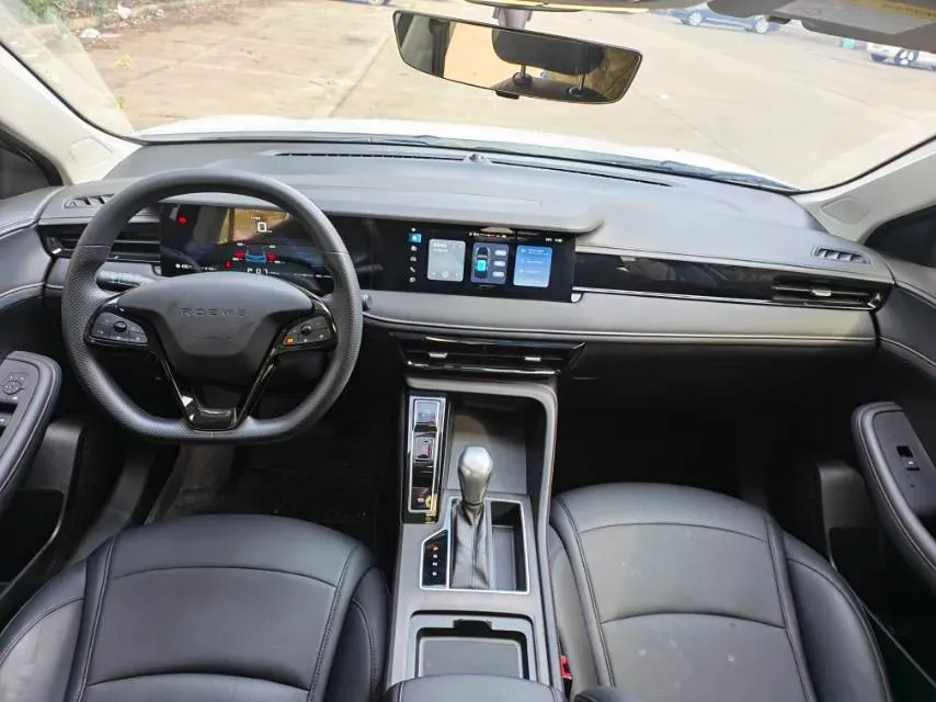 2023 Roewe i5 1.5L 129HP L4 CVT,autocango,china used car exporter,china ev exporter,chinese used car exporter,chinese used ev exporter