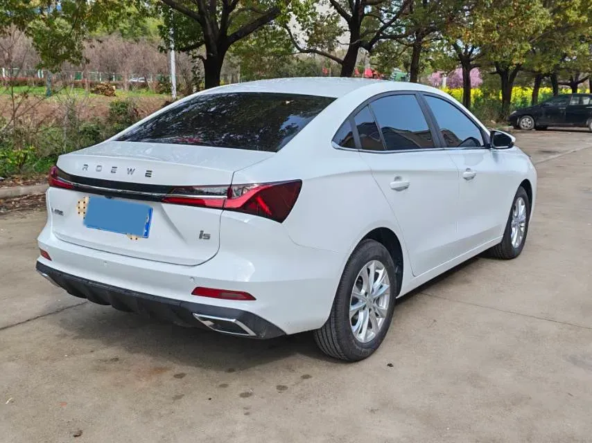 2023 Roewe i5 1.5L 129HP L4 CVT,autocango,china used car exporter,china ev exporter,chinese used car exporter,chinese used ev exporter
