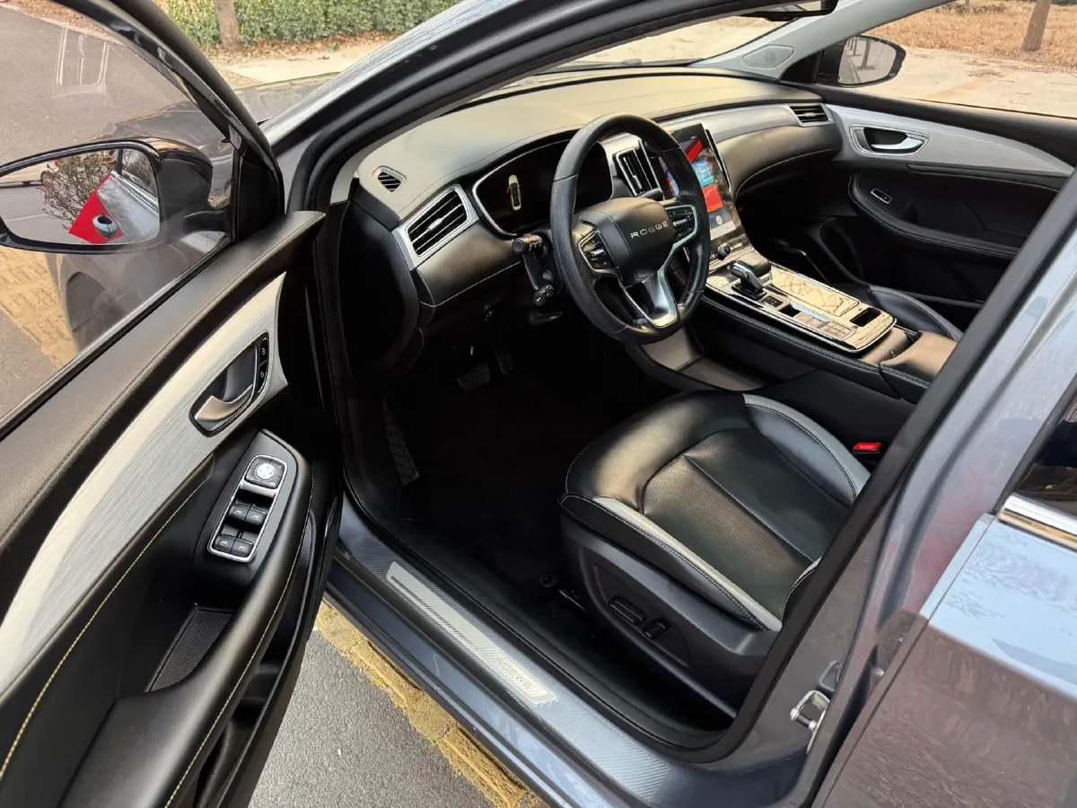 2020 Roewe i6 MAX 1.5T 169HP L4 AMT PHEV,autocango,china used car exporter,china ev exporter,chinese used car exporter,chinese used ev exporter