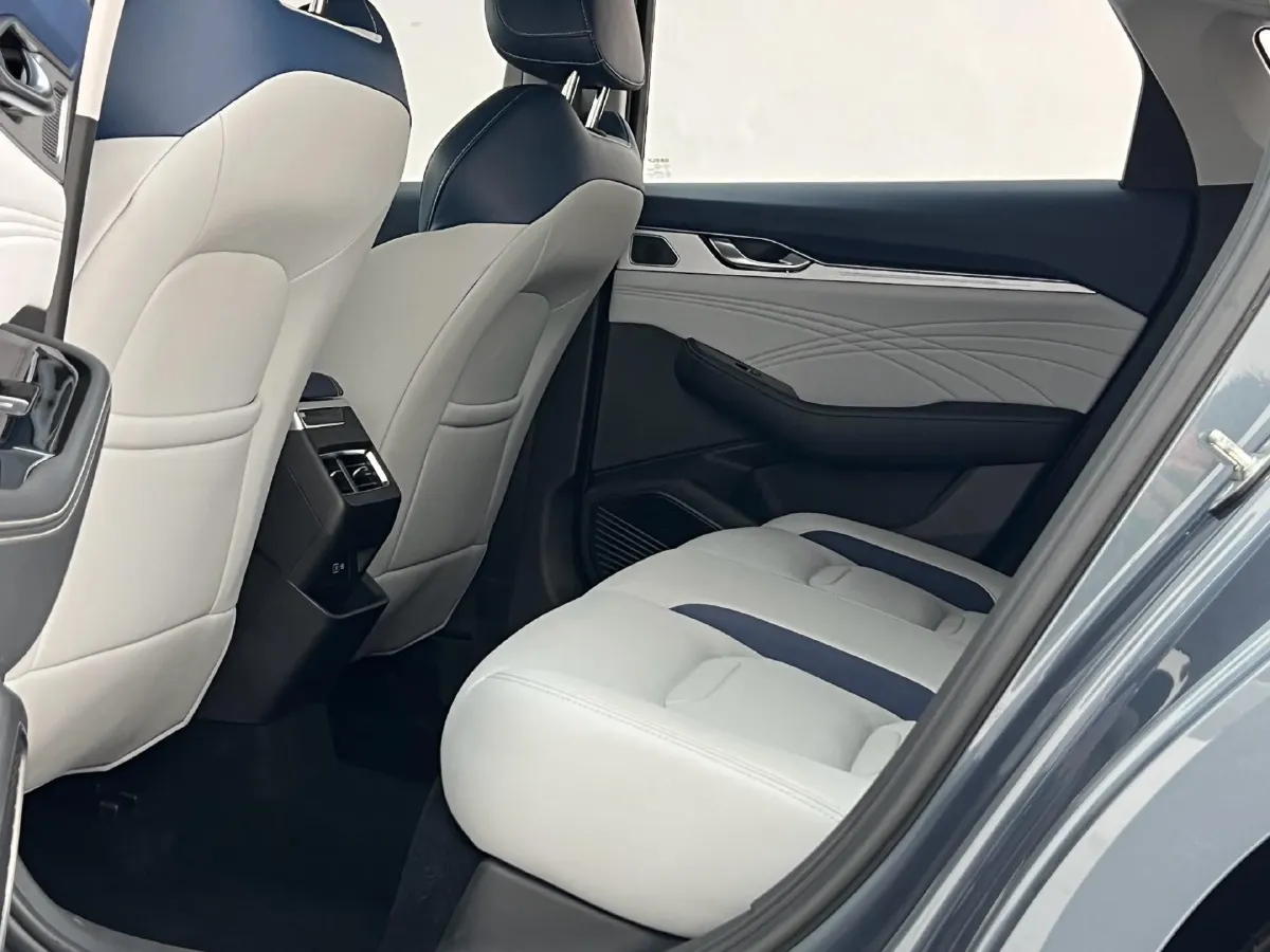 2023 Geely Preface 2.0T 190HP L4 7DCT,autocango,china used car exporter,china ev exporter,chinese used car exporter,chinese used ev exporter