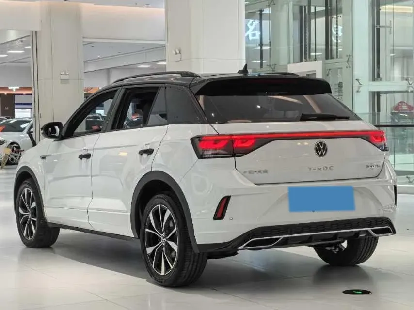 2024 Volkswagen T-Roc 1.5T 160HP L4 7DCT,autocango,china used car exporter,china ev exporter,chinese used car exporter,chinese used ev exporter