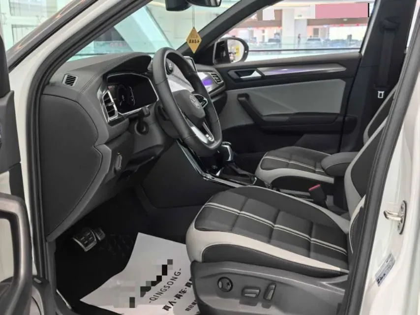 2024 Volkswagen T-Roc 1.5T 160HP L4 7DCT,autocango,china used car exporter,china ev exporter,chinese used car exporter,chinese used ev exporter