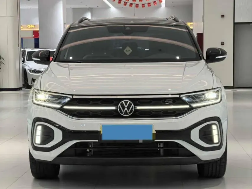 2024 Volkswagen T-Roc 1.5T 160HP L4 7DCT,autocango,china used car exporter,china ev exporter,chinese used car exporter,chinese used ev exporter