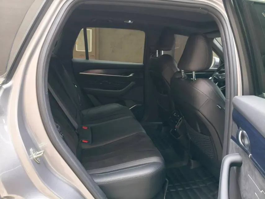 2024 Geely Monjaro 2.0T 238HP L4 8AT,autocango,china used car exporter,china ev exporter,chinese used car exporter,chinese used ev exporter