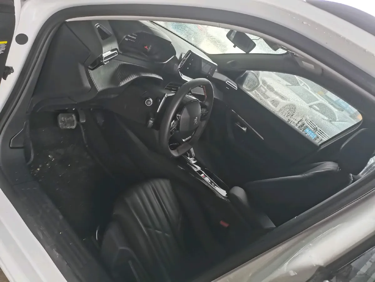 2022 Peugeot 2008 1.2T 136HP L3 6DCT,autocango,china used car exporter,china ev exporter,chinese used car exporter,chinese used ev exporter