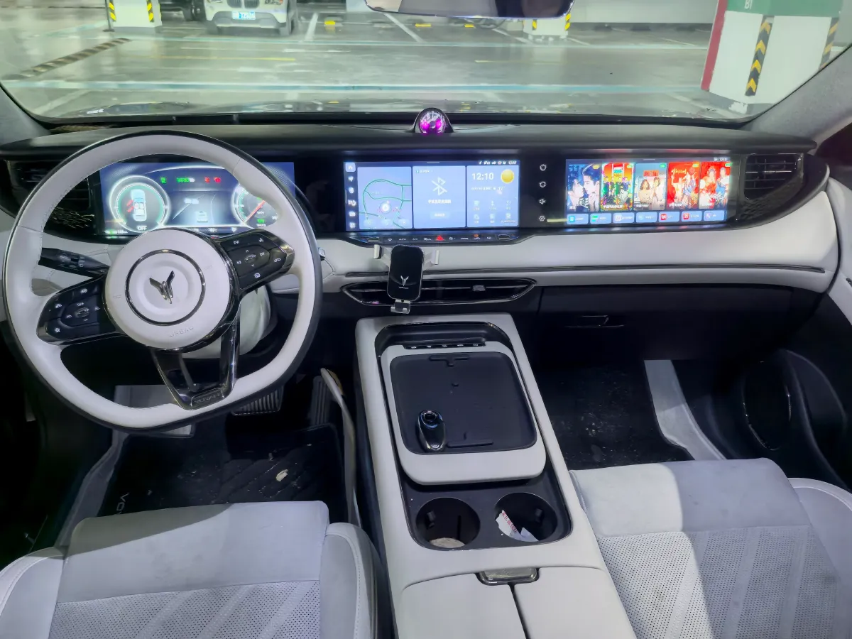 2025 Voyah FREE 1.5T 150HP L4 REEV 43KWH,autocango,china used car exporter,china ev exporter,chinese used car exporter,chinese used ev exporter