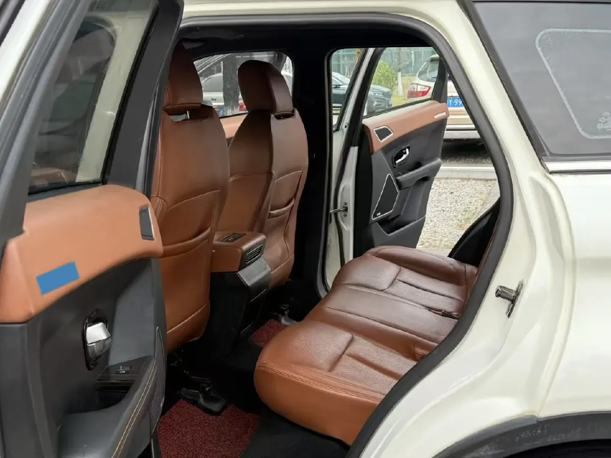 2018 Landwind X7 1.5T 163HP L4 8AT,autocango,china used car exporter,china ev exporter,chinese used car exporter,chinese used ev exporter