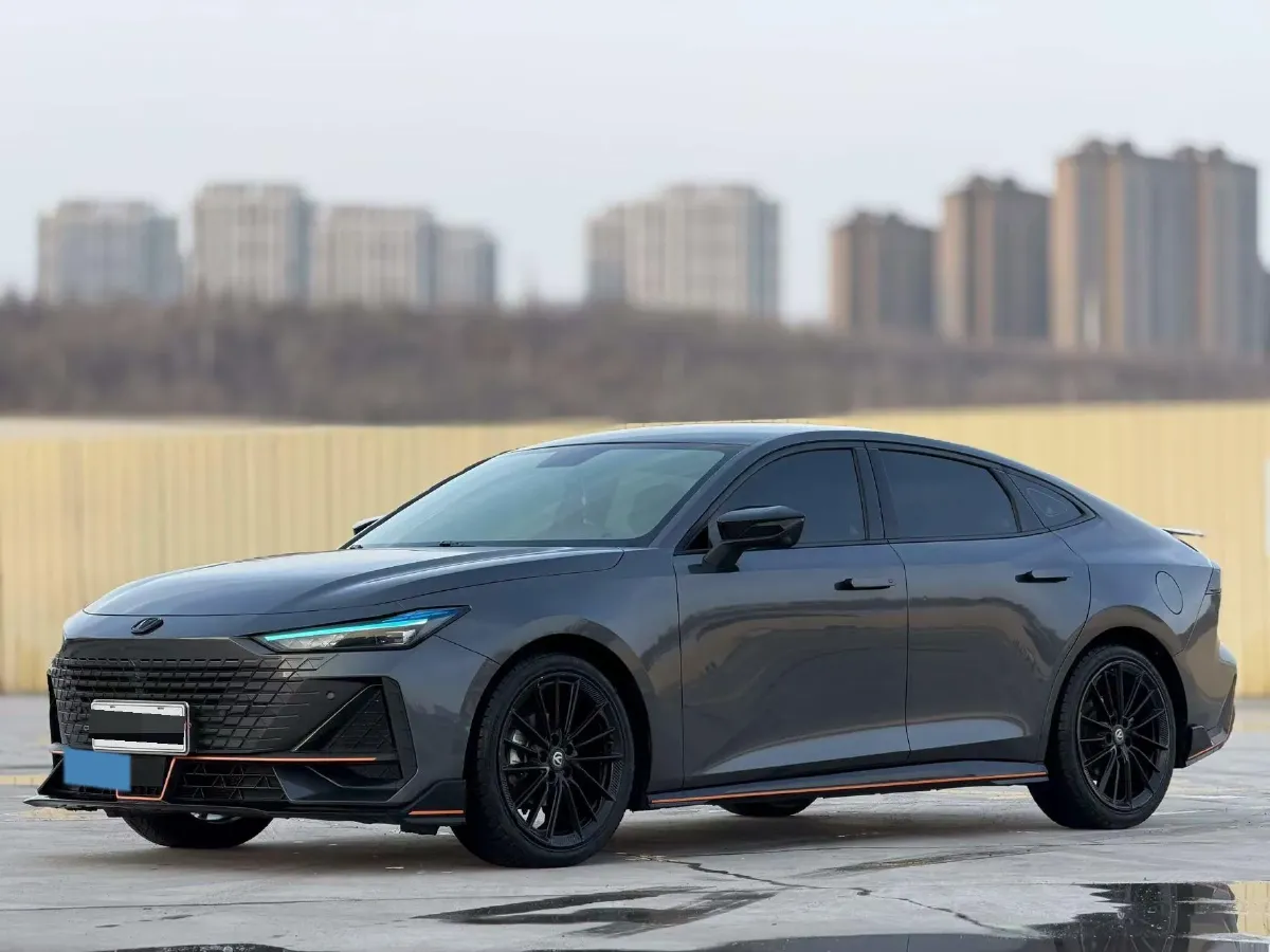 2022 ChangAn UNI-V 1.5T 188HP L4 7DCT,autocango,china used car exporter,china ev exporter,chinese used car exporter,chinese used ev exporter