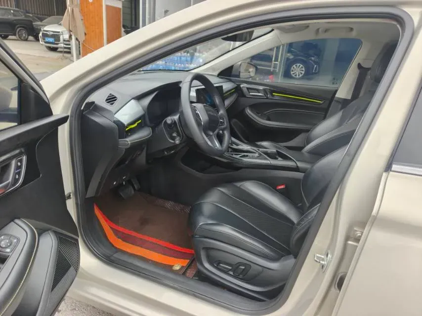 2021 Roewe i5 1.5L 120HP L4 CVT,autocango,china used car exporter,china ev exporter,chinese used car exporter,chinese used ev exporter