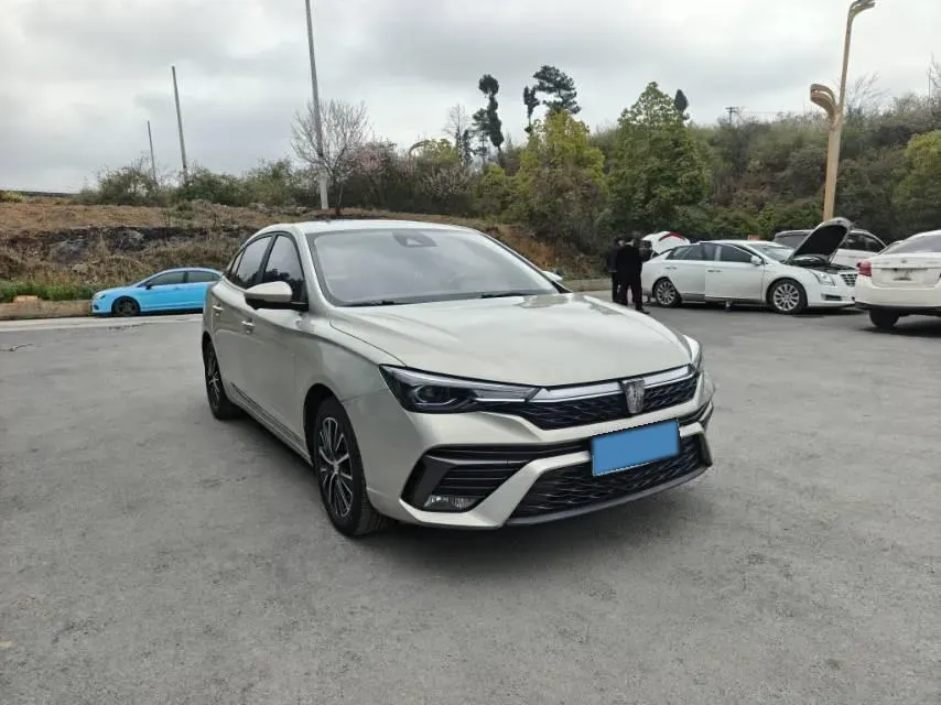 2021 Roewe i5 1.5L 120HP L4 CVT,autocango,china used car exporter,china ev exporter,chinese used car exporter,chinese used ev exporter