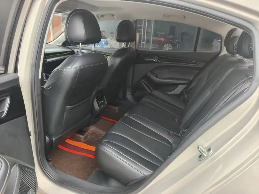 2021 Roewe i5 1.5L 120HP L4 CVT,autocango,china used car exporter,china ev exporter,chinese used car exporter,chinese used ev exporter