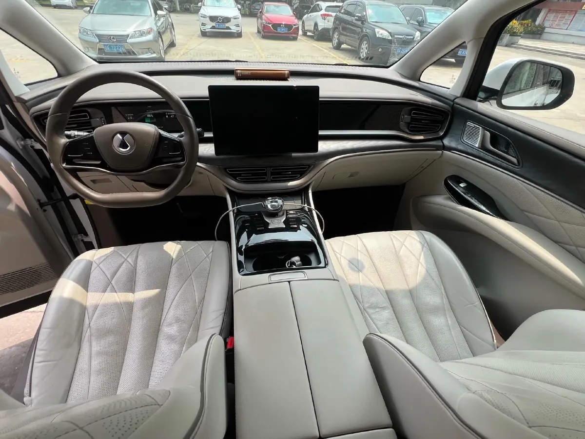 2022 HongQi HS7 3.0T 337HP V6 8AT,autocango,china used car exporter,china ev exporter,chinese used car exporter,chinese used ev exporter