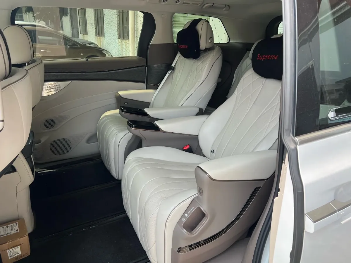 2022 HongQi HS7 3.0T 337HP V6 8AT,autocango,china used car exporter,china ev exporter,chinese used car exporter,chinese used ev exporter