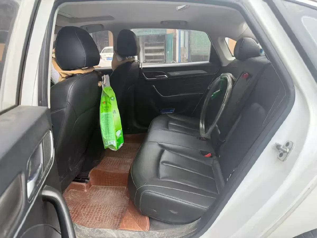 2020 Roewe i6 1.6L 125HP L4 5MT,autocango,china used car exporter,china ev exporter,chinese used car exporter,chinese used ev exporter