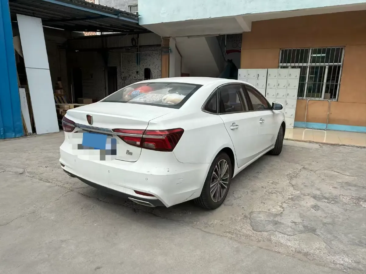 2020 Roewe i6 1.6L 125HP L4 5MT,autocango,china used car exporter,china ev exporter,chinese used car exporter,chinese used ev exporter