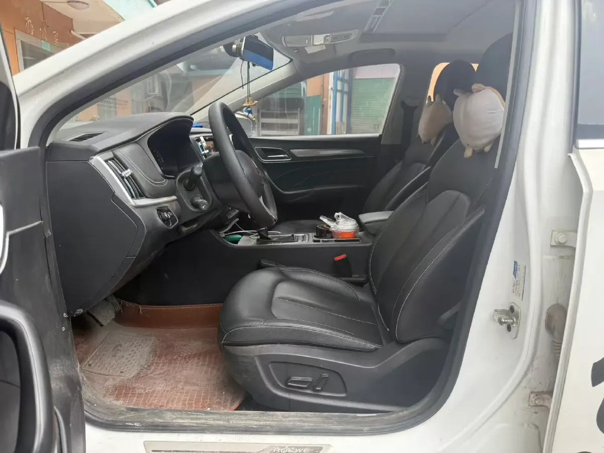 2020 Roewe i6 1.6L 125HP L4 5MT,autocango,china used car exporter,china ev exporter,chinese used car exporter,chinese used ev exporter