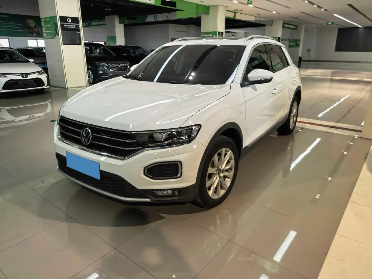 2022 Volkswagen T-Roc 1.4T 150HP L4 7DCT,autocango,china used car exporter,china ev exporter,chinese used car exporter,chinese used ev exporter