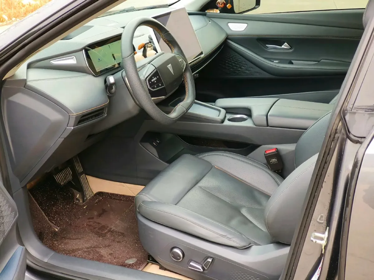 2022 DongFeng Forthing LingZhi EV BEV 68.4KWH,autocango,china used car exporter,china ev exporter,chinese used car exporter,chinese used ev exporter