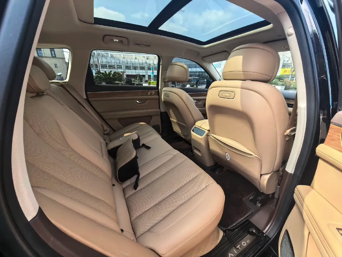 2024 AITO AITO M7 1.5T 152HP L4 REEV 40KWH,autocango,china used car exporter,china ev exporter,chinese used car exporter,chinese used ev exporter