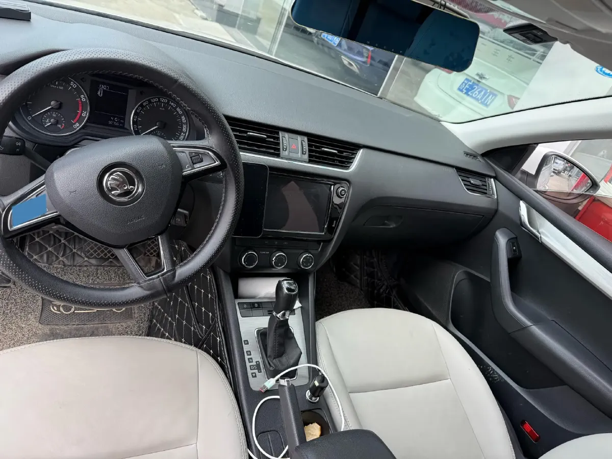 2019 Skoda Octavia 1.5L 116HP L4 6AT,autocango,china used car exporter,china ev exporter,chinese used car exporter,chinese used ev exporter