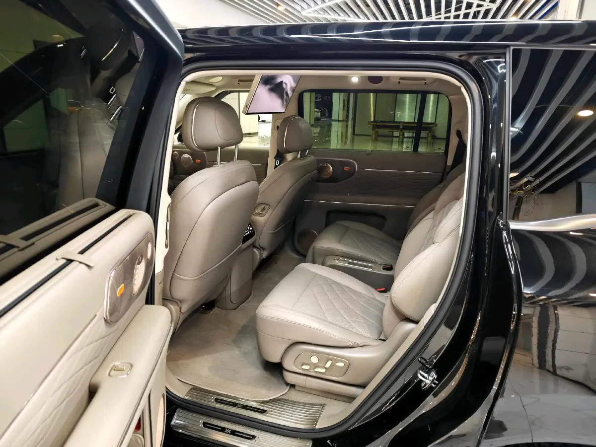 2026 IM LS9 REEV 155HP REEV,autocango,china used car exporter,china ev exporter,chinese used car exporter,chinese used ev exporter