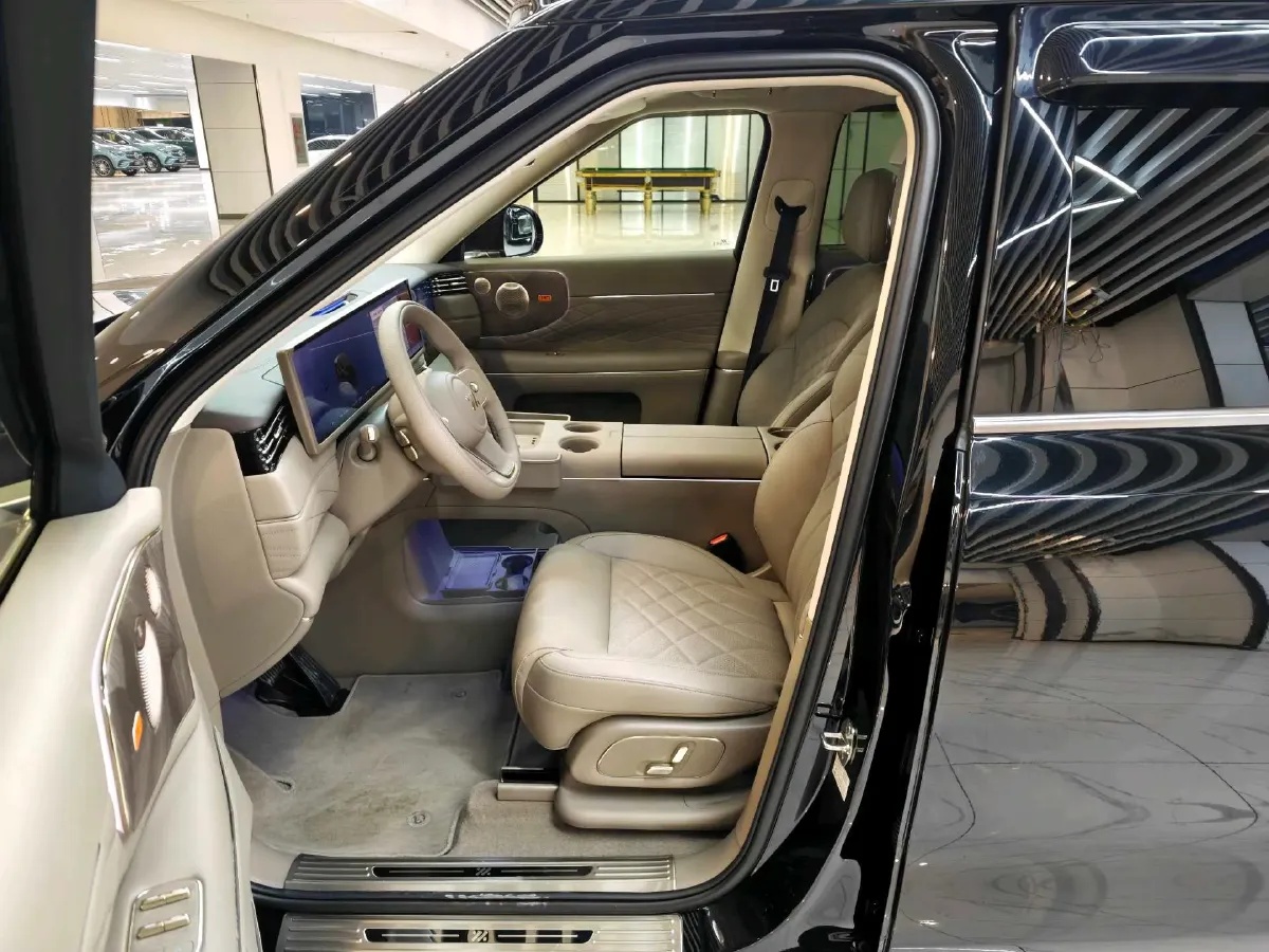 2026 IM LS9 REEV 155HP REEV,autocango,china used car exporter,china ev exporter,chinese used car exporter,chinese used ev exporter