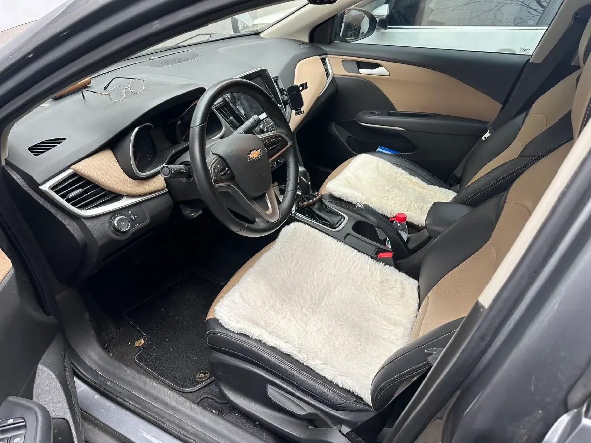 2021 Chevrolet Monza 1.5L 113HP L4 6AT,autocango,china used car exporter,china ev exporter,chinese used car exporter,chinese used ev exporter