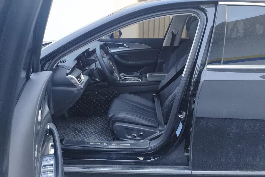 2024 HongQi H5 1.5T 169HP L4 7DCT,autocango,china used car exporter,china ev exporter,chinese used car exporter,chinese used ev exporter