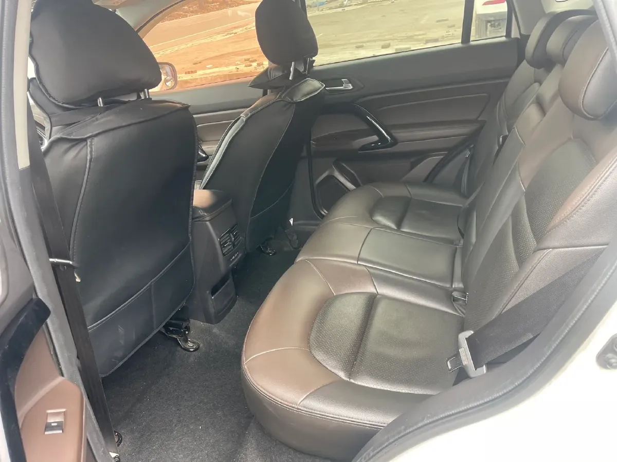 2017 GAC Trumpchi GS4 1.5T 152HP L4 5MT,autocango,china used car exporter,china ev exporter,chinese used car exporter,chinese used ev exporter