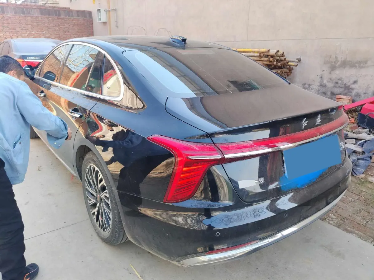 2024 HongQi H5 2.0T 224HP L4 8AT,autocango,china used car exporter,china ev exporter,chinese used car exporter,chinese used ev exporter