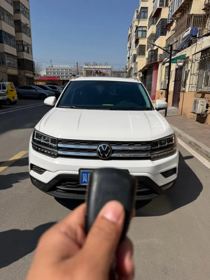 2022 Ford Transit 2.0T 202HP L4 6AT,autocango,china used car exporter,china ev exporter,chinese used car exporter,chinese used ev exporter