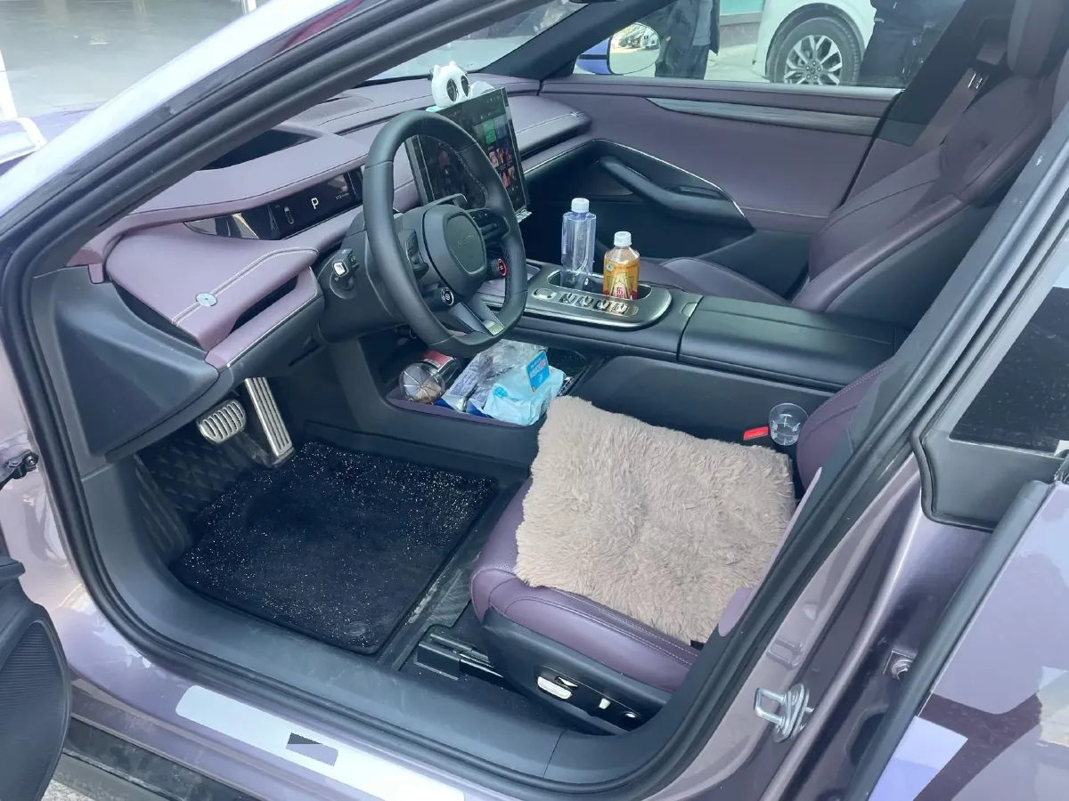 2024 MI SU7 BEV 101KWH,autocango,china used car exporter,china ev exporter,chinese used car exporter,chinese used ev exporter