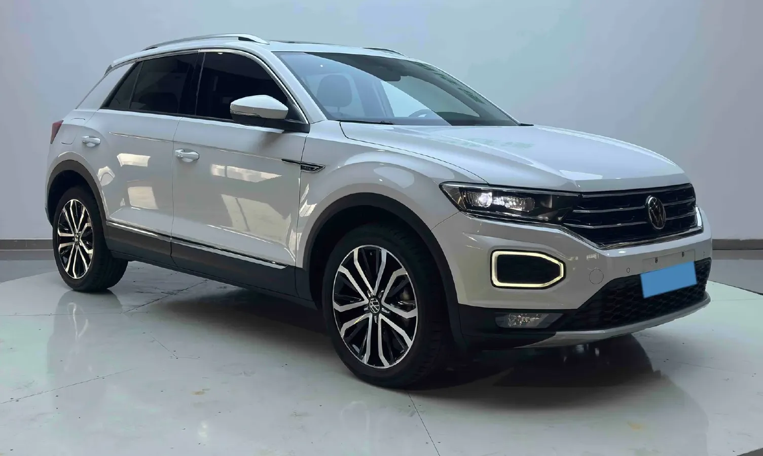 2022 Volkswagen T-Roc 1.4T 150HP L4 7DCT,autocango,china used car exporter,china ev exporter,chinese used car exporter,chinese used ev exporter