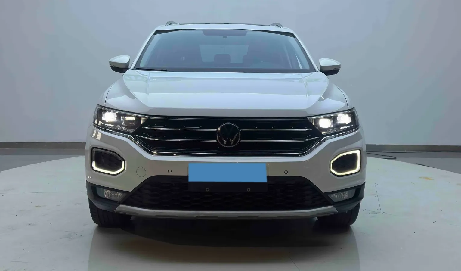 2022 Volkswagen T-Roc 1.4T 150HP L4 7DCT,autocango,china used car exporter,china ev exporter,chinese used car exporter,chinese used ev exporter