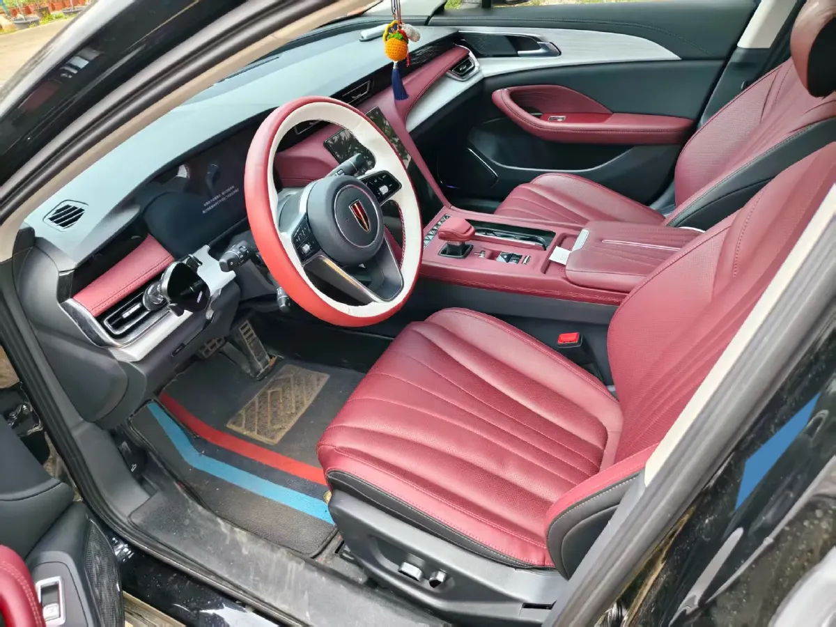 2025 HongQi H5 1.5T 169HP L4 1DHT Hybrid,autocango,china used car exporter,china ev exporter,chinese used car exporter,chinese used ev exporter