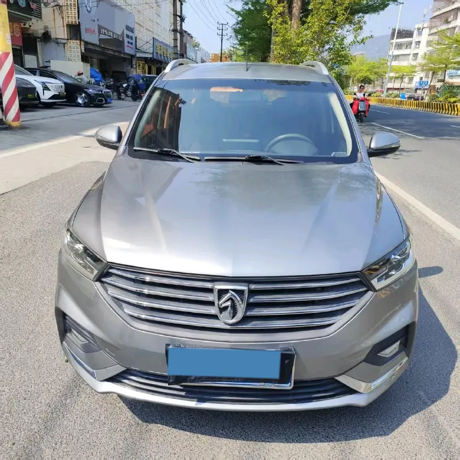2018 BaoJun 360 1.5L 112HP L4 6MT,autocango,china used car exporter,china ev exporter,chinese used car exporter,chinese used ev exporter