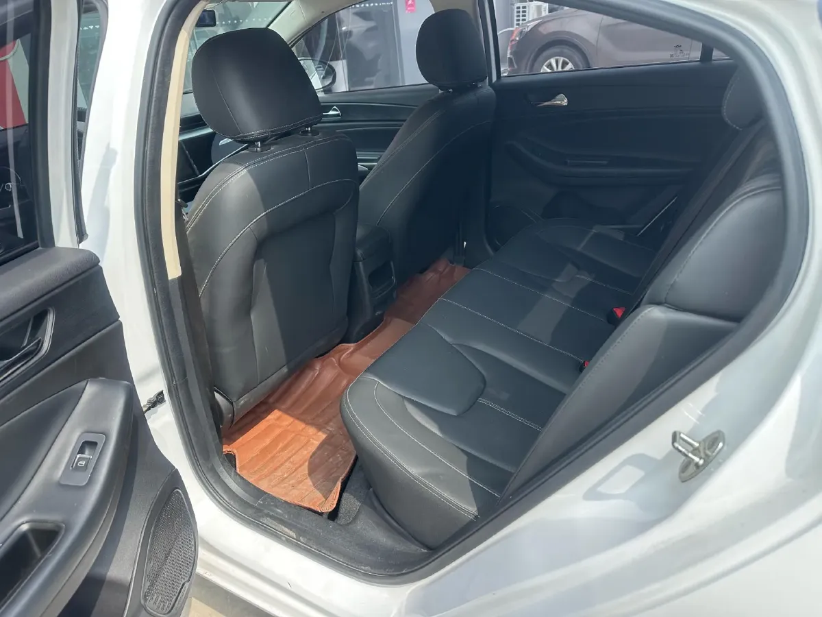 2021 Chery Arrizo 5 1.5L 116HP L4 5MT,autocango,china used car exporter,china ev exporter,chinese used car exporter,chinese used ev exporter