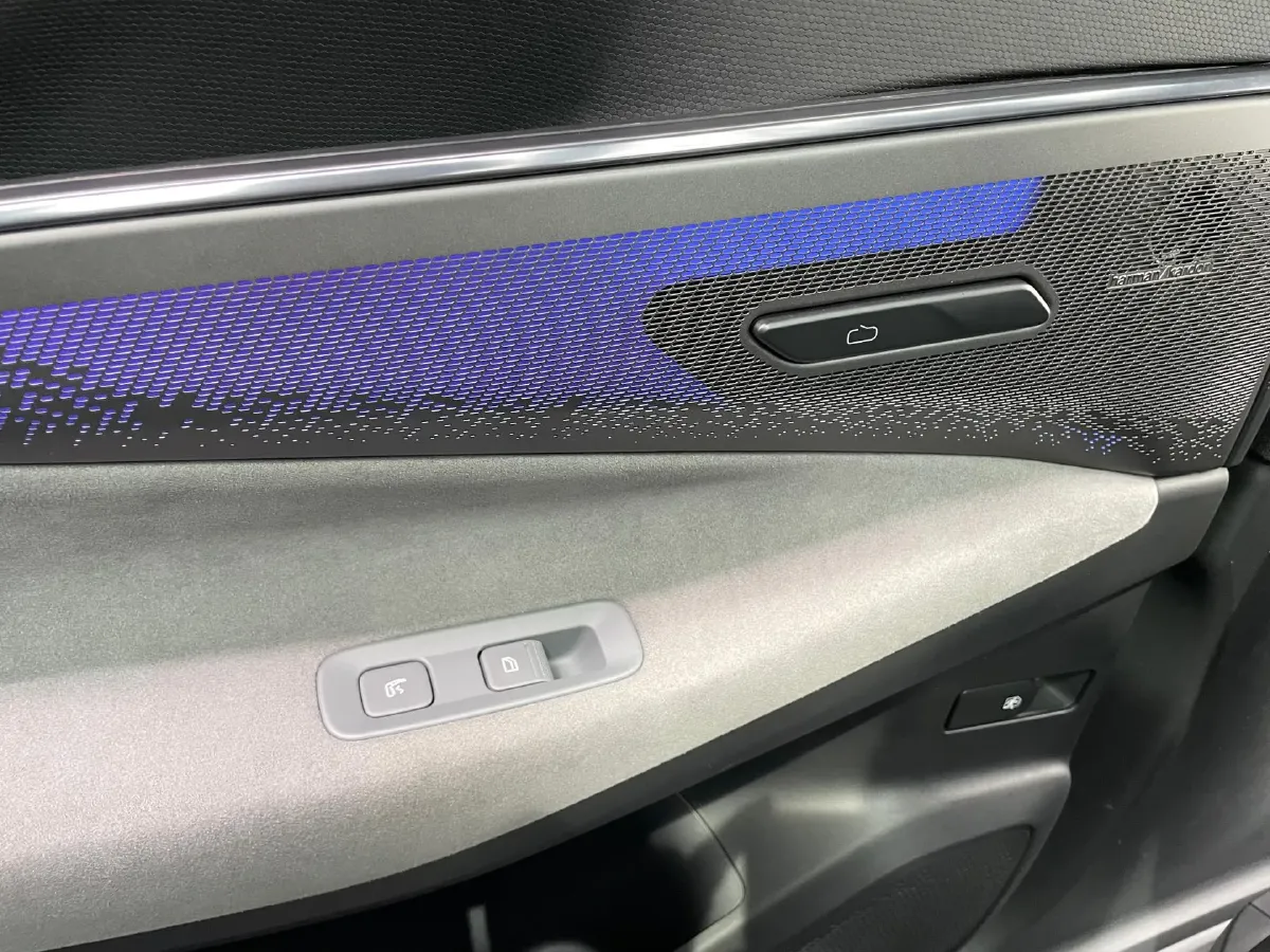 2023 LYNK&CO 08 EM-P 1.5T 163HP L4 3DHT PHEV 39.6KWH,autocango,china used car exporter,china ev exporter,chinese used car exporter,chinese used ev exporter